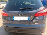Begagnad Ford Focus Titanium 125 HK (91 kW) 2012 Blå Sedan