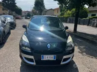 Usata Renault Scénic Luxe 110 CV (80 kW) 2011 Nero Monovolume