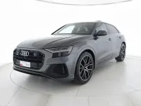 Usata Audi Q8 Sport 286 CV (210 kW) 2022 Grigio daytona perlato SUV