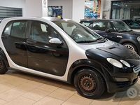 Usata Smart ForFour Pure 74 CV (54 kW) 2005 Nero Utilitaria