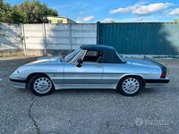 Usata Alfa Romeo Spider Veloce 128 CV (94 kW) 1987 Grigio Cabrio