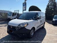 Usata Fiat Doblò Lounge 105 CV (77 kW) 2022 Bianco Monovolume