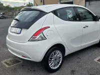 Usata Lancia Ypsilon Gold 69 CV (50 kW) 2016 Beige Utilitaria