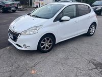 Usata Peugeot 208 Allure 82 CV (60 kW) 2012 Bianco Utilitaria