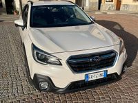 Usata Subaru Outback 175 CV (128 kW) 2018 Bianco Station wagon