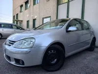 Usata VW Golf V 102 CV (75 kW) 2007 Argento Berlina