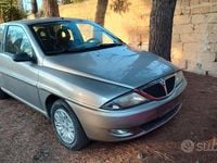 Usata Lancia Ypsilon 60 CV (44 kW) 2001 Grigio Utilitaria