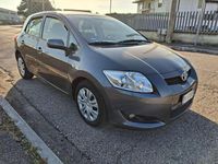 Usata Toyota Auris 90 CV (66 kW) 2007 Grigio Berlina