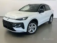 Nuova VW T-Roc Life 150 CV (110 kW) 2026 Bianco SUV