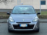 Usata Renault Clio II Luxe 103 CV (75 kW) 2011 Grigio Berlina