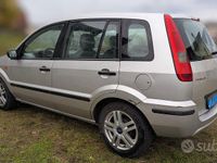 Usata Ford Fusion 68 CV (50 kW) 2002 Grigio Utilitaria