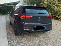 Usata VW Golf VIII Life 131 CV (96 kW) 2021 Grigio Berlina