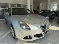 Usata Alfa Romeo Giulietta Exclusive 140 CV (102 kW) 2013 Grigio Utilitaria