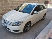 Usata Mercedes B160 Executive 90 CV (66 kW) 2014 Bianco Utilitaria