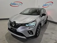 Usata Renault Captur Techno 145 CV (106 kW) 2023 Grigio chiaro SUV