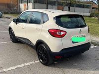 Usata Renault Captur 90 CV (66 kW) 2014 Giallo SUV