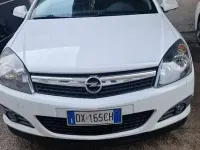 Usata Opel Astra GTC Cosmo 125 CV (91 kW) 2009 Berlina
