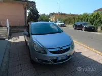 Usata Opel Corsa 65 CV (47 kW) 2011 Grigio Utilitaria