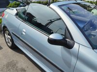Usata Peugeot 206 CC 109 CV (80 kW) 2002 Grigio Cabrio