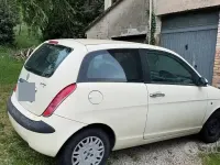Usata Lancia Ypsilon 69 CV (50 kW) 2004 Giallo Utilitaria
