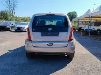 Usata Lancia Musa 95 CV (69 kW) 2008 Beige Monovolume