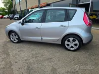 Usata Renault Scenic E-Tech Dynamique 110 CV (80 kW) 2011 Grigio Monovolume