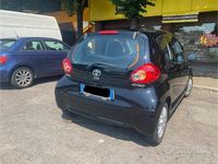 Usata Toyota Aygo 68 CV (50 kW) 2007 Nero Utilitaria