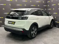 Usata Peugeot 3008 Allure 181 CV (133 kW) 2023 Bianco SUV