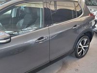 Usata Peugeot 2008 Allure 102 CV (75 kW) 2019 Grigio SUV