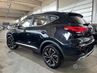 Usado MG ZS Luxury 111 CV (81 kW) 2023 Negro SUV