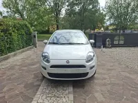 Usata Fiat Punto Pop 69 CV (50 kW) 2015 Bianco Utilitaria