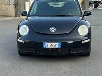 Usata VW New Beetle 104 CV (76 kW) 2007 Nero Utilitaria