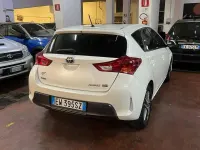 Usata Toyota Auris Hybrid Lounge 99 CV (72 kW) 2014 Other Berlina
