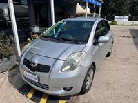 Usata Toyota Yaris 87 CV (63 kW) 2007 Grigio Utilitaria