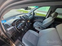 Begagnad Mercedes Viano 163 HK (119 kW) 2011 Brun Minibuss