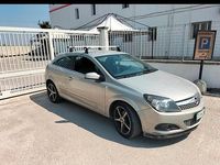 Usata Opel Astra 101 CV (74 kW) 2010 Grigio Coupé