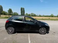 Usata Mazda 2 75 CV (55 kW) 2008 Bianco Utilitaria