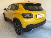 Usata Jeep Avenger Summit 101 CV (74 kW) 2025 Oro SUV