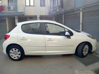 Usata Peugeot 207 73 CV (53 kW) 2012 Bianco Utilitaria
