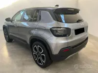 Nuova Jeep Avenger Summit 101 CV (74 kW) 2025 Grigio SUV