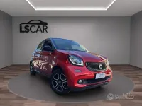 Usado Smart ForFour Passion 71 CV (52 kW) 2016 Rojo Utilitario