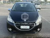 Usata Peugeot 208 Active 68 CV (50 kW) 2013 Bluazzurro Utilitaria