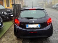 Usata Peugeot 208 Active 101 CV (74 kW) 2019 Blu Utilitaria