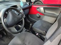 Usata Peugeot 107 68 CV (50 kW) 2008 Rosso Utilitaria