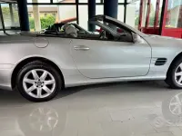 Usata Mercedes SL500 306 CV (225 kW) 2002 Grigio Cabrio
