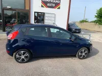 Begagnad Ford Fiesta Business Edition 80 HK (58 kW) 2014 Blå Halvkombi