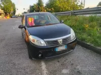 Usata Dacia Sandero 75 CV (55 kW) 2012 Nero Berlina