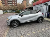Usata Renault Captur Techno 143 CV (105 kW) 2023 Argento SUV