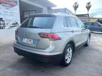 Usata VW Tiguan Business 150 CV (110 kW) 2017 Argento SUV