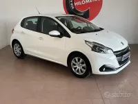 Usata Peugeot 208 Active 83 CV (61 kW) 2019 Bianco Utilitaria